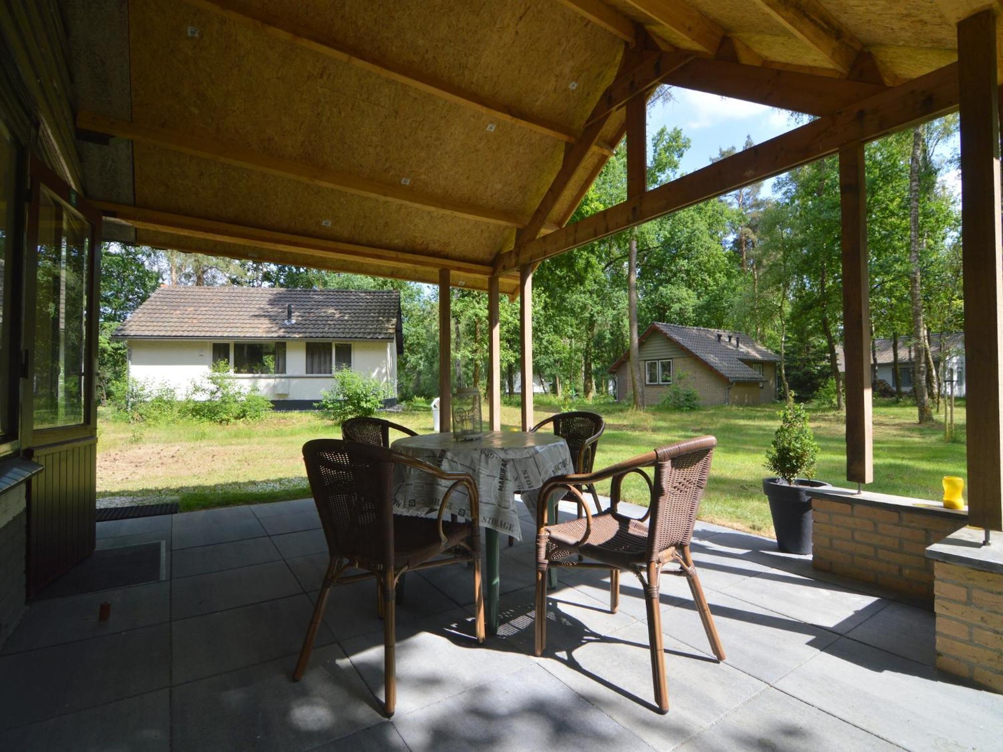 Completely Detached In A Nature Filled Park By A Large Fen Ferienhaus Stramproy