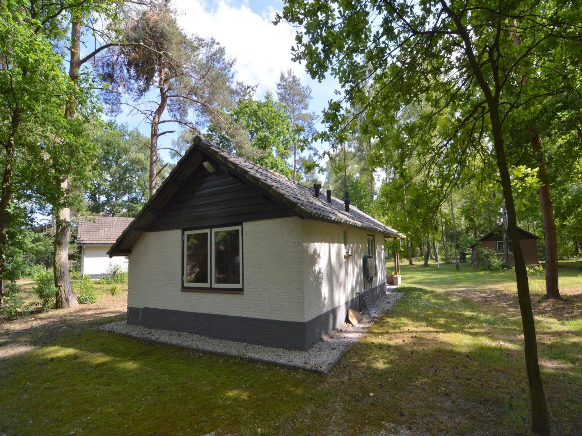 Ferienhaus Completely Detached In A Nature Filled Park By A Large Fen *