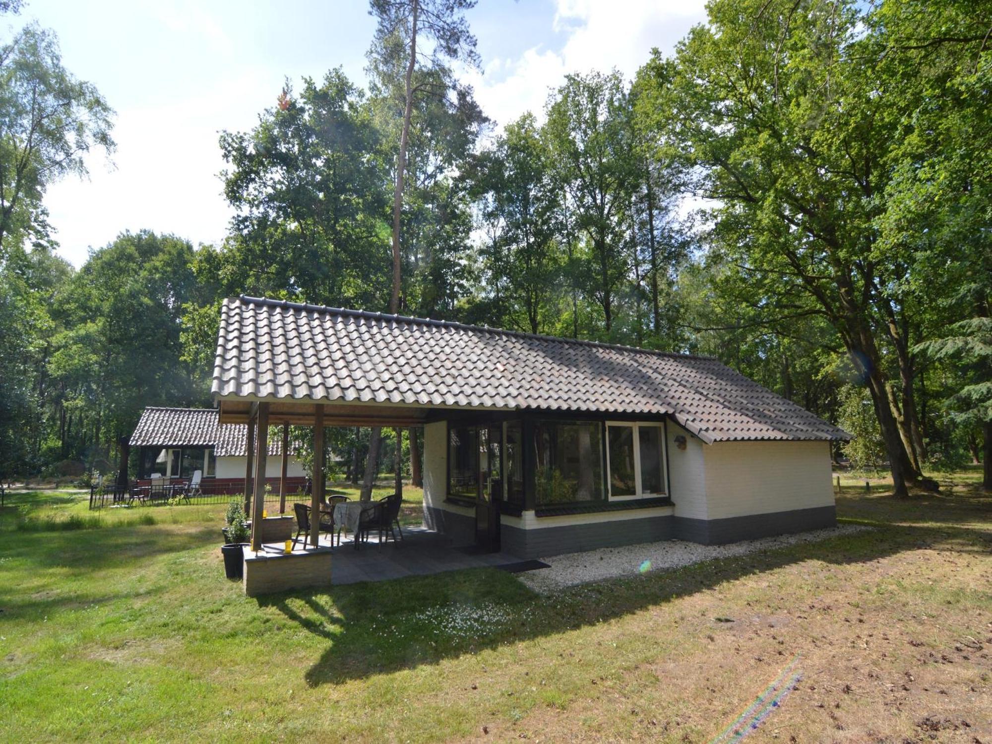 Ferienhaus Completely Detached In A Nature Filled Park By A Large Fen